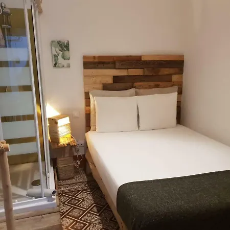 Hostal Cactus Host *
