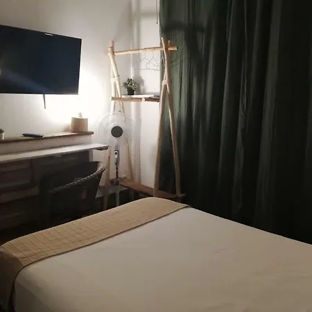 Hostal Cactus Host *