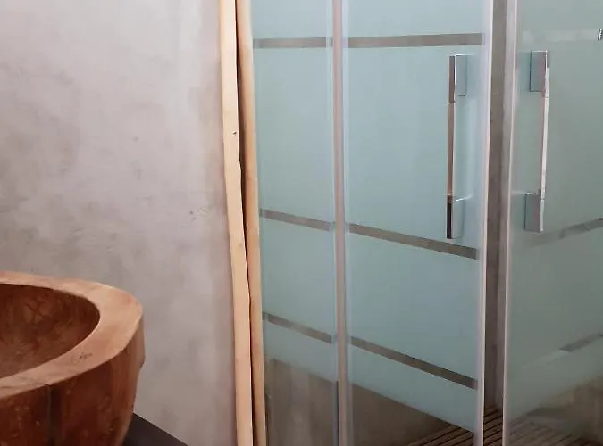 Cactus Host * Las Palmas